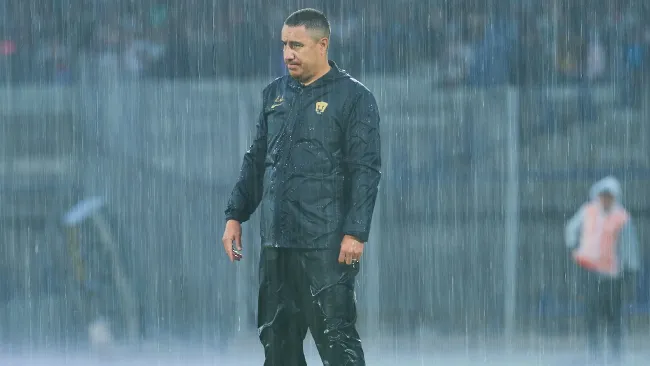 ¿Cuántas expulsiones ha sufrido Efraín Juárez en su carrera como técnico?