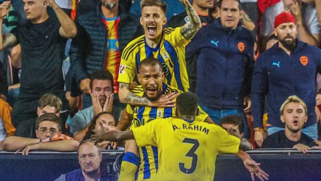 ¡Remontada histórica! Real Oviedo vence al Valencia en Mestalla