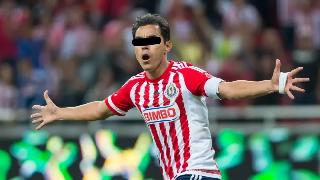 Afición de Chivas responde a petición de retirar jersey de Omar 'N' del Museo del Akron: "la historia es la historia"