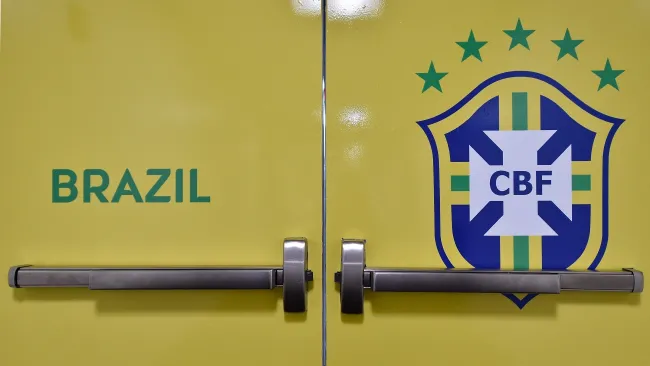 OFICIAL: Brasil destituye a DT tras evaluación y malos resultados