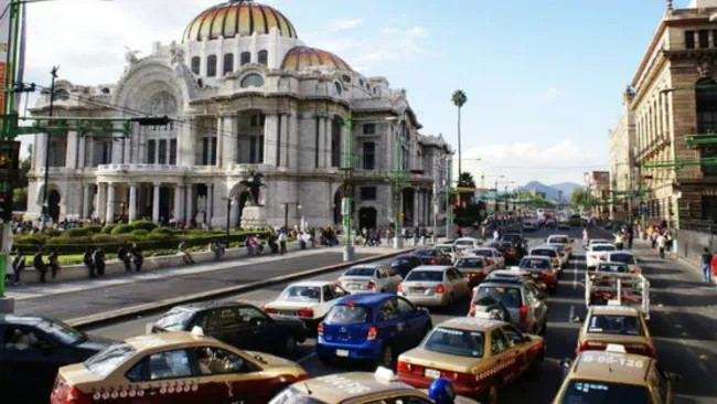 Toda la semana te informamos de los días que no circula tu vehículo.