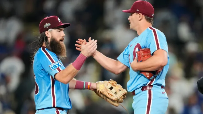 Kyle Schwarber mantiene con vida a los Phillies y ganan el juego tres ante Dodgers