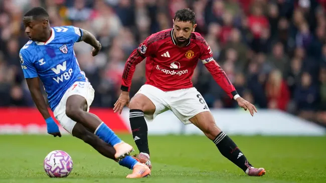 Bruno Fernandes da detalles sobre su futuro en Manchester United: "Estoy feliz aquí"