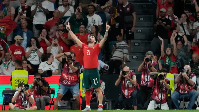 Rúben Neves festeja con emotivo tatuaje