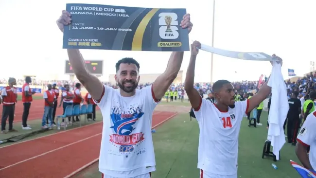 Robert Lopes, el futbolista irlandés que jugará el Mundial con Cabo Verde gracias a LinkedIn 