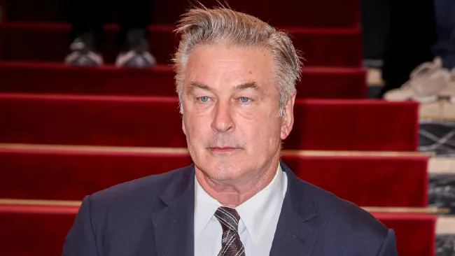 Estrelló una camioneta Range Rover contra un árbol mientras conducía en Nueva York.