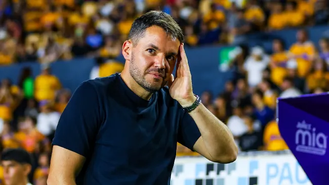 Larcamón buscará romper el saldo negativo ante el América