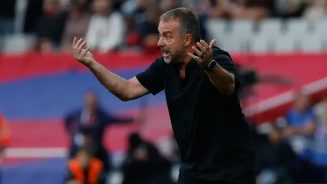 ¡Se pierde El Clásico! Hansi Flick es expulsado y no estará ante Real Madrid