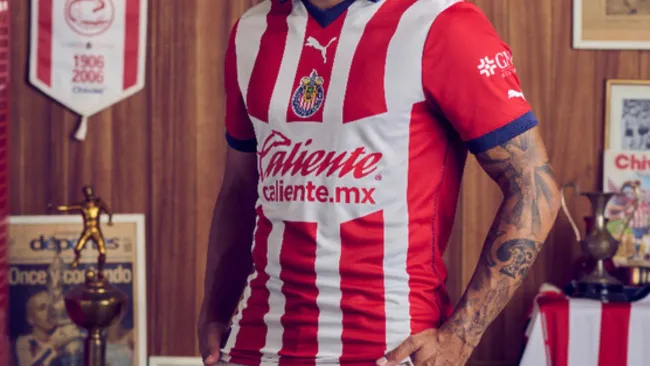 Chivas estaría dejando de vestir Puma después del Mundial