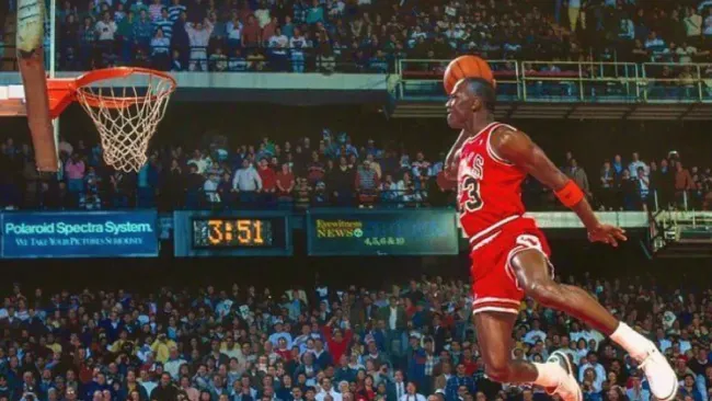 ¡De regreso a la NBA! Michael Jordan regresa a las a duelas como comentarista de NBC