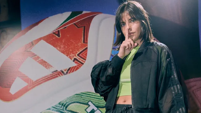 Lola del Carril arremete contra críticos de Argentina