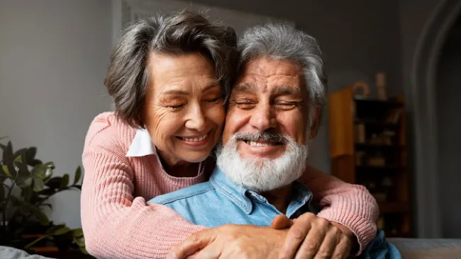 Los adultos mayores deben de tramitar el apoyo extra para que les sea asignado.