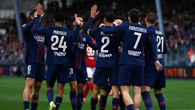 PSG generó casi 1.000 millones en ingresos récord la última temporada. Lado.mx PSG generó casi 1.000 millones en ingresos récord la última temporada. Noticias en tiempo real