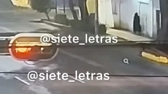 Fiscalía identifica al feminicida de Amanda Castro Rossab... el hombre que vestía túnica negra en la CDMX