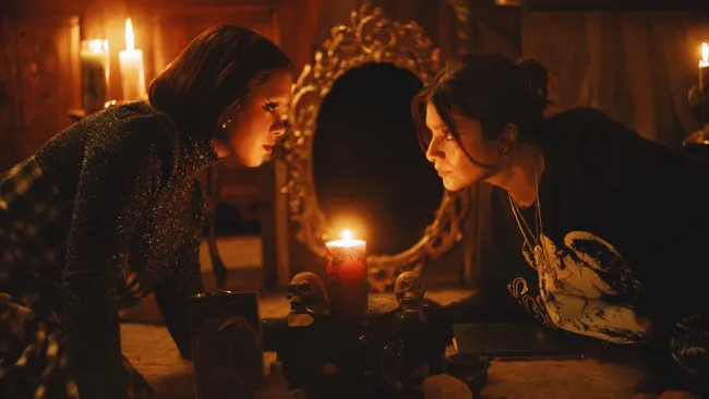 La cinta es protagonizada por Karla Coronado, Julia Maqueo y Yankel Stevan.