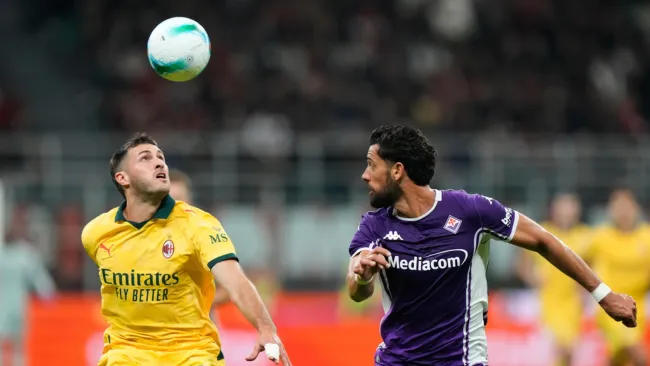 Prensa italiana pide que Santiago Giménez no sea titular con AC Milan