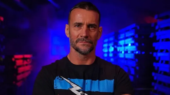 CM Punk ‘roba’ máscara de Penta 
