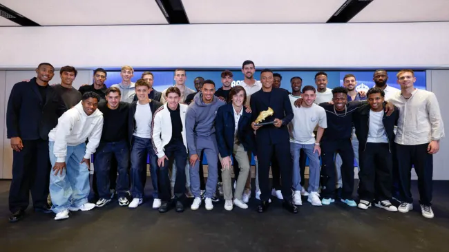 Florentino Pérez, emocionado, llena de elogios a Kylian Mbappé por su Bota de Oro