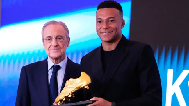Mbappé con Florentino Pérez