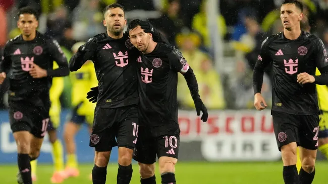  Messi anota, pero Nashville evita eliminación, al imponerse sobre Inter Miami             El vencedor de la serie se definirá en un tercer duelo el próximo 8 de noviembre      fvillalobosDom, 02/1