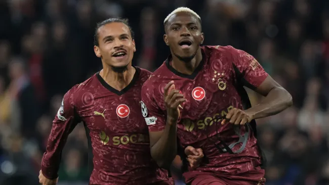 Galatasaray golea a Ajax con 'hat-trick' de Victor Osimhen