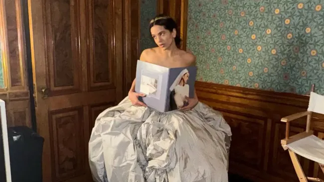 Rosalía canta en 13 idiomas en su nuevo álbum LUX: la evolución sonora que rompe barreras