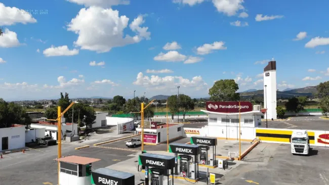 Salomón Issa Tafich inaugura el primer Parador Seguro en Palmillas 2