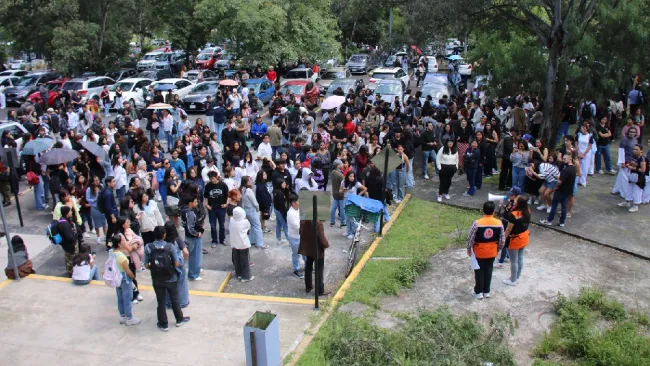 Los hechos afectan a cientos de estudiantes que acuden al campus.