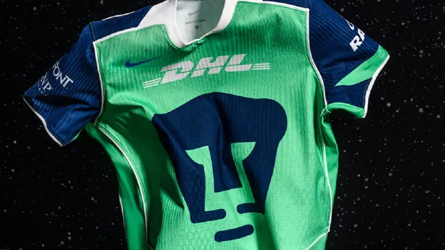 Pumas presenta su tercer uniforme inspirado en Olaf Heredia