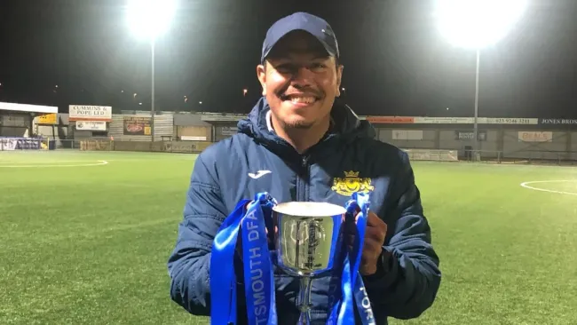 De Oaxaca al Chelsea: la historia de Germán López, el entrenador mexicano que conquista Inglaterra