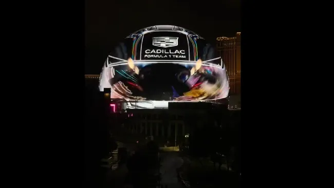 Cadillac lanza guiño en Las Vegas: Checo Pérez aparece gigante en la esfera rumbo al GP