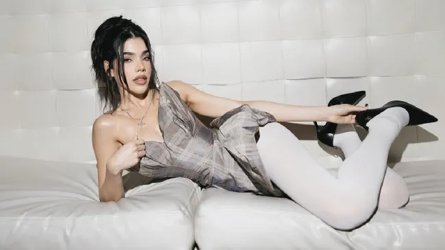 Desde este día se puede conseguir su fragancia por medio de su páginas.