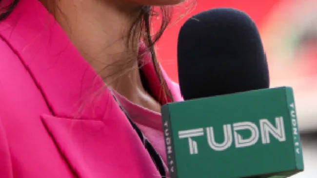 Comentarista de TUDN hace tremenda equivocación