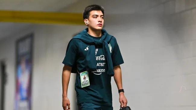 El curioso elogio de Alex Aguinaga a Gilberto Mora