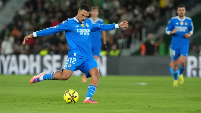 Récord negativo: Alexander-Arnold registra la mayor pérdida de posesión en el Real Madrid desde abril