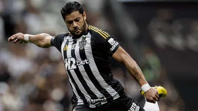 ¡Bestia imparable! Hulk hace golazo de tiro libre en la última jornada del Brasileirao 