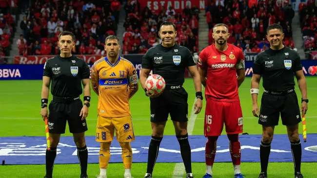 David Faitelson enaltece a Tigres y Toluca y los llama "grandes a su manera"