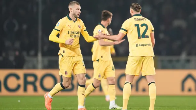 Milan vence al Torino 