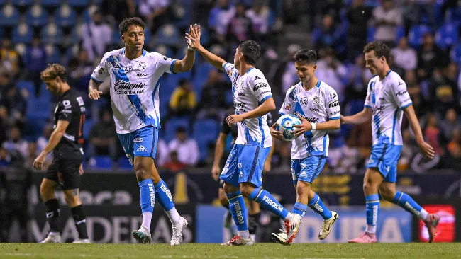 Efraín Oroná con Puebla