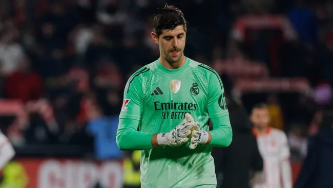 Courtois asume su error ante el City, pero defiende a Xabi Alonso