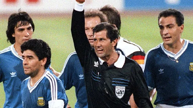 "Pude haber expulsado a Maradona antes de la final": Edgardo Codesal reabre la polémica del Mundial 1990