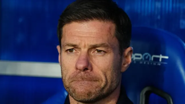 ¿Dudas en el arbitraje? Xabi Alonso cuestiona la ausencia del VAR en polémica jugada sobre Vinicius