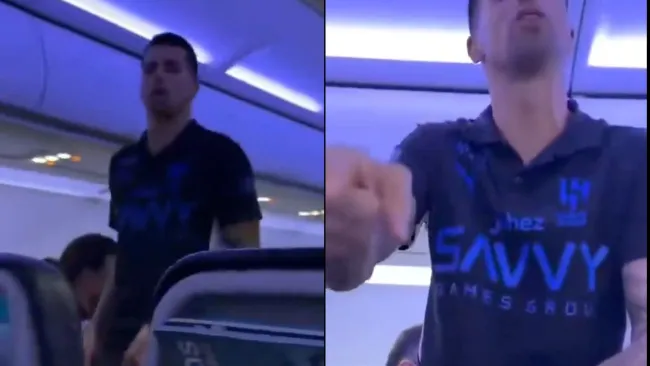 Cancelo protagonizó un bochornoso momento en un vuelo