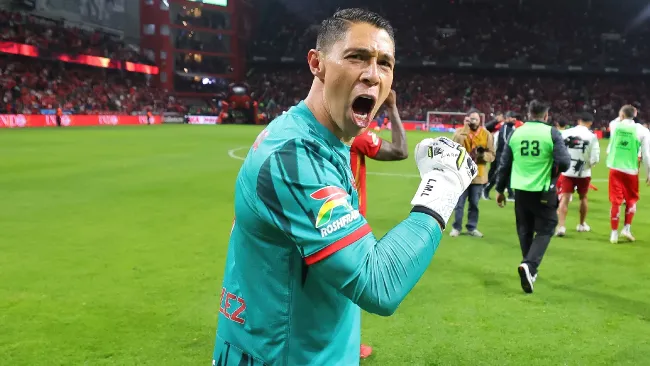 Comentarista de TUDN se engancha con Hugo González 