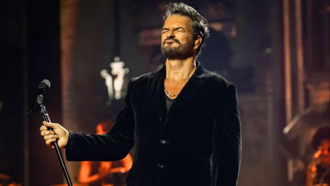 Ricardo Arjona: De El Bar 'El Chato' al Estadio Azteca