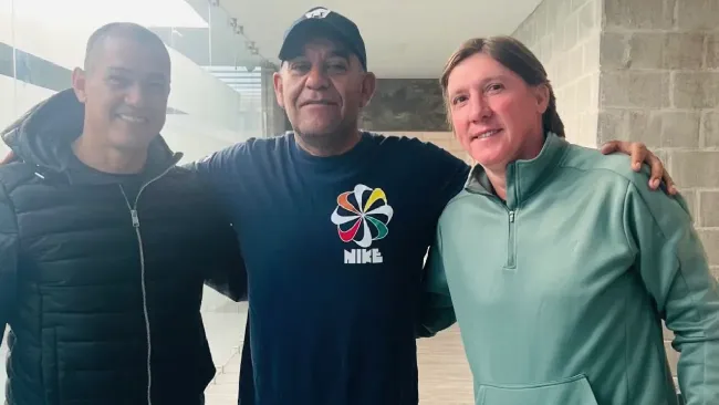 ¡Leyendas en casa! Pumas recibe a Darío Verón y Leandro Augusto en Cantera