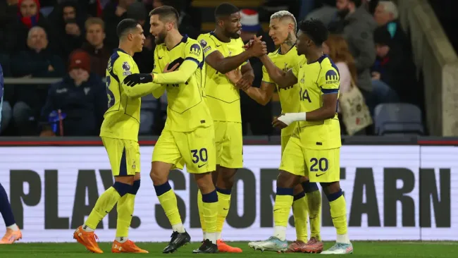 Tottenham pone fin a mala racha tras vencer a Crystal Palace con gol de Archie Gray