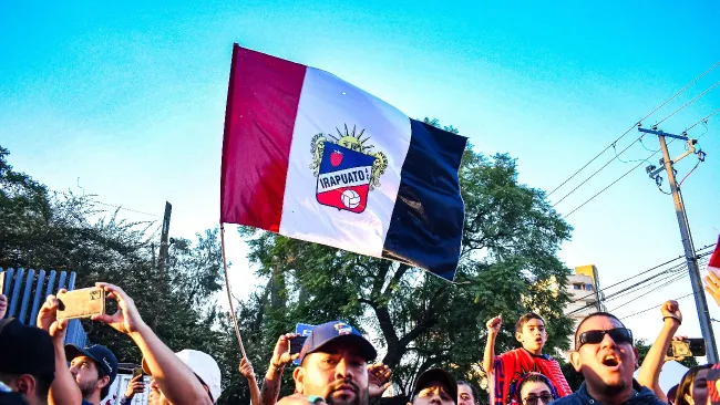 Violencia en el Estadio Sergio León Chávez, previo al Irapuato vs Chivas
