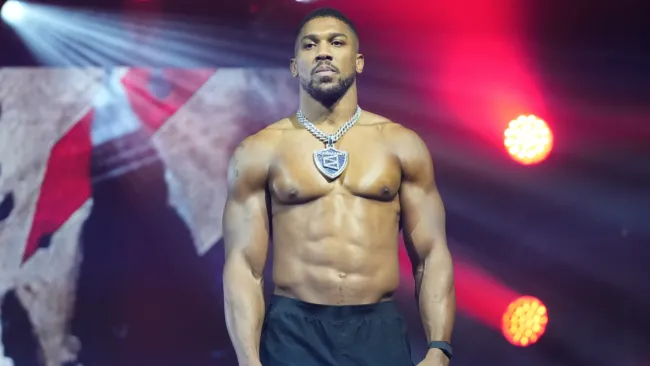 ¿Quiénes fueron las personas que fallecieron en el accidente que sufrió Anthony Joshua?