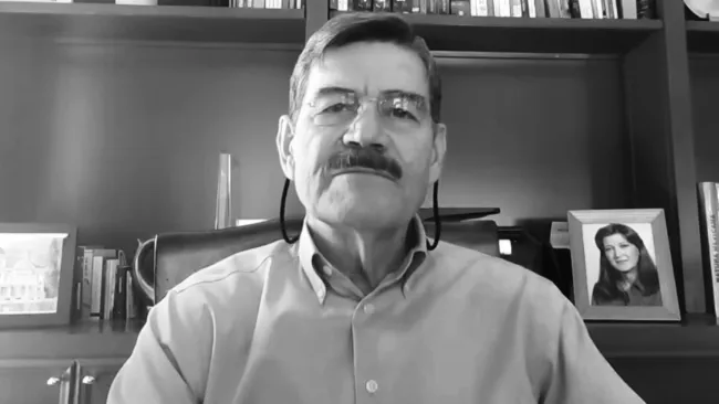 Toda su carrera política se desarrolló en el Partido Acción Nacional.